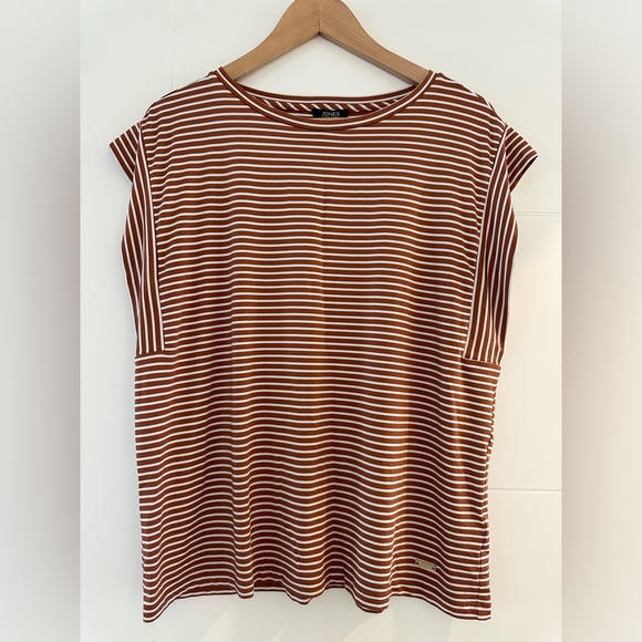 Jones New York Tops - 🛍️ $5 SALE - Jones New York Striped Shirt. Great condition.